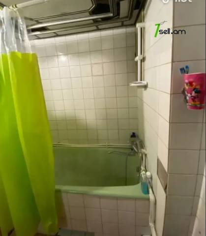 3 սենյականոց բնակարան Սունդուկյան փողոցում, 68 քմ, 5/12 հարկ, 2 սանհանգույց, մասնակի վերանորոգում