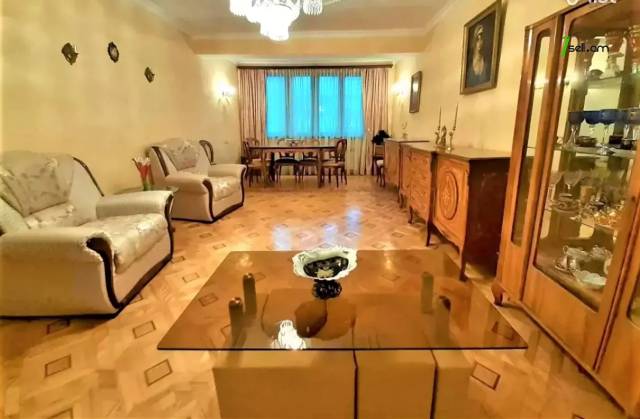 3 սենյականոց բնակարան Էրեբունիում, 82 ք.մ., 2/5 հարկ, կապիտալ վերանորոգված, քարե շենք