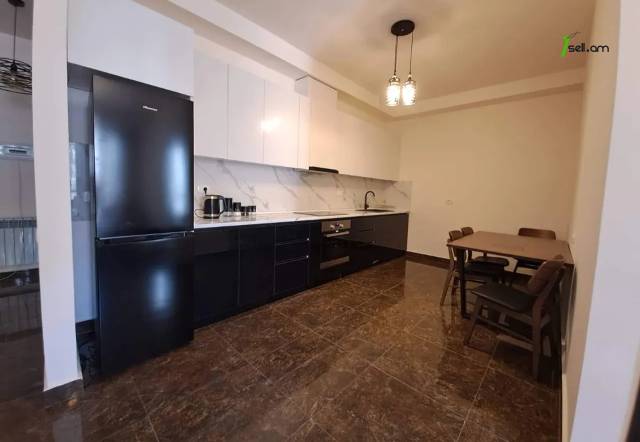 2 սենյականոց բնակարան նորակառույց շենքում Արամի փողոցում, 65 ք.մ., 3/6 հարկ, եվրովերանորոգված