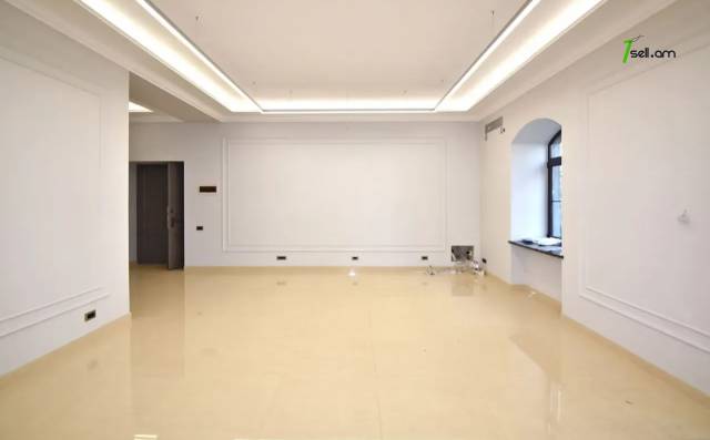 Գրասենյակային տարածք Թումանյան փողոցում կենտրոնում, 180 քմ