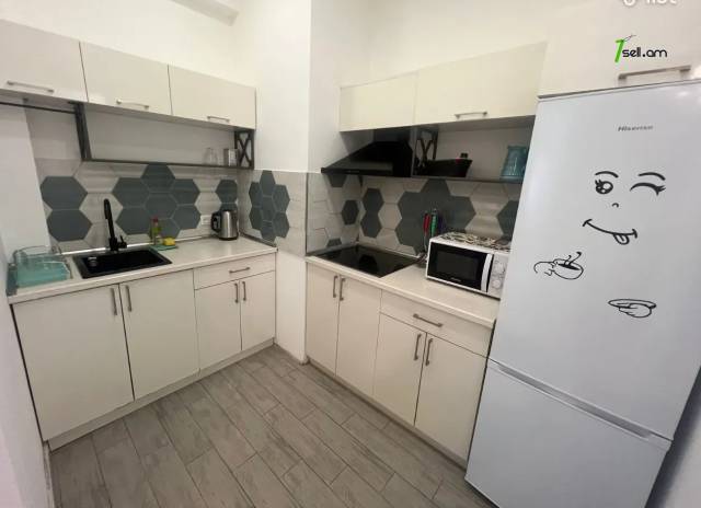 3 սենյականոց բնակարան նորակառույց շենքում Եկմալյան փողոցում, 55 քմ, 8/11 հարկ, բարձր առաստաղներ