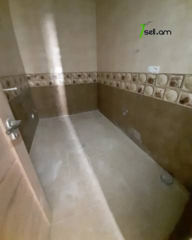 4 սենյականոց բնակարան նորակառույց շենքում Մոնթե Մելքոնյան փողոցում, 100 ք.մ., 2 սանհանգույց