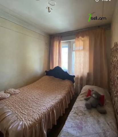 3 սենյականոց բնակարան Դրոյի փողոցում, 87 ք.մ., քարե շենք