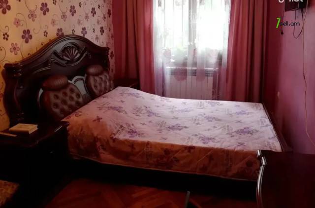 3 սենյականոց բնակարան Մոլդովական փողոցում, 67 քմ, 1/5 հարկ, կոսմետիկ վերանորոգում, քարե շենք