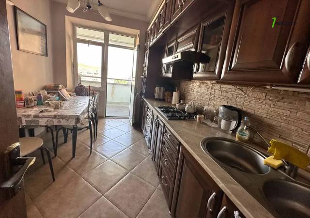 3 սենյականոց բնակարան Սարյան փողոցում, 100 քմ, 13/15 հարկ, կապիտալ վերանորոգված