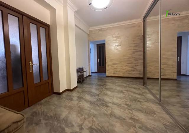 3 սենյականոց բնակարան նորակառույց շենքում Թումանյան փողոցում, 121 ք.մ., բարձր առաստաղներ, 3/6 հարկ