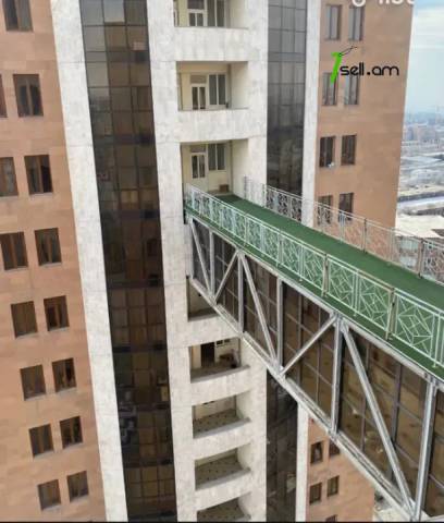 3 սենյականոց բնակարան նորակառույց շենքում Ադոնցի փողոցում, 75 ք.մ., 15/18 հարկ, 2 սանհանգույց