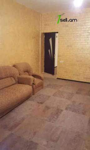 Երկու հարկանի քարե տուն Լենինգրադյան փողոցում Աջափնյակում, 280 քմ, 3+ սանհանգույց