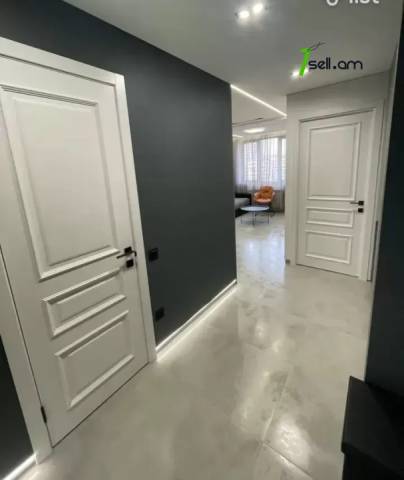 2 սենյականոց բնակարան Եզնիկ Կողբացու փողոցում, 43 ք.մ., դիզայներական ոճով վերանորոգված