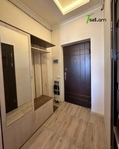 3 սենյականոց բնակարան նորակառույց շենքում Չարենցի փողոցում, 90 ք.մ., 2 սանհանգույց, բարձր առաստաղներ