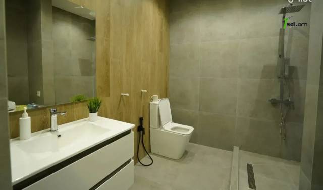 3 սենյականոց բնակարան նորակառույց շենքում Ֆուչիկի փողոցում, 65 քմ, նախավերջին հարկ, 2 սանհանգույց