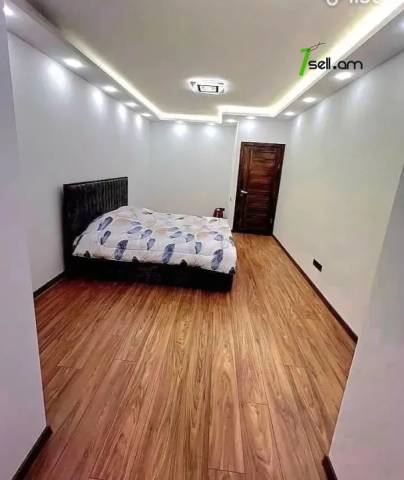 3 սենյականոց բնակարան Արամ Խաչատրյանի փողոցում, 80 քմ, 2/5 հարկ, դիզայներական ոճով վերանորոգված