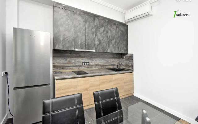 3 սենյականոց բնակարան նորակառույց շենքում, Komitas Ave, 65 ք.մ., բարձր առաստաղներ, 8/17 հարկ