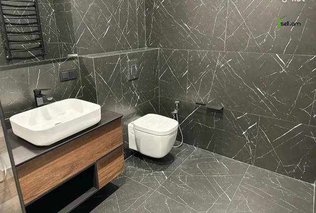 4 սենյականոց բնակարան նորակառույց շենքում Կարապետ Ուլնեցու փողոցում, 133 ք.մ., 2 սանհանգույց