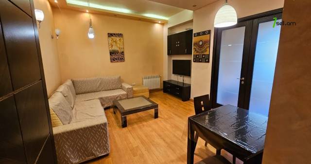 2 սենյականոց բնակարան Մեսրոպ Մաշտոցի պողոտայում, 58 քմ, 3/5 հարկ, եվրովերանորոգված, քարե շենք