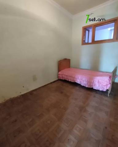 4 սենյականոց բնակարան Խանջյան փողոցում, 88 ք.մ., 2 սանհանգույց, նախավերջին հարկ