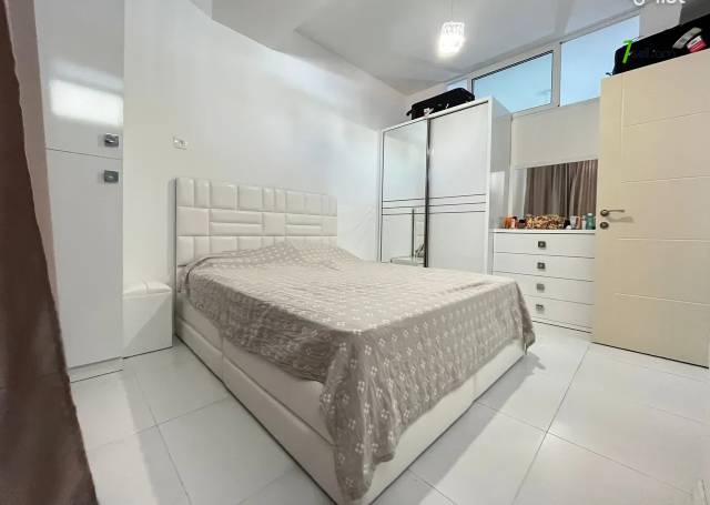 3 սենյականոց բնակարան նորակառույց շենքում Մարո Մարգարյան փողոցում, 59 ք.մ., բարձր առաստաղներ