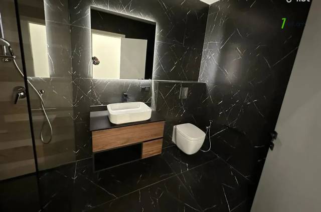 4 սենյականոց բնակարան նորակառույց շենքում Կարապետ Ուլնեցու փողոցում, 133 ք.մ., 9/16 հարկ