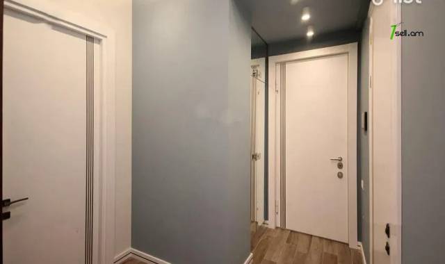 2 սենյականոց բնակարան Նալբանդյան փողոցում, 36 քմ, բարձր առաստաղներ, դիզայներական ոճով վերանորոգված