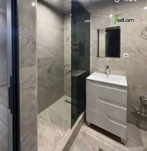 2 սենյականոց բնակարան Կոմիտասի պողոտայում, 41 ք.մ., նախավերջին հարկ, դիզայներական ոճով վերանորոգված