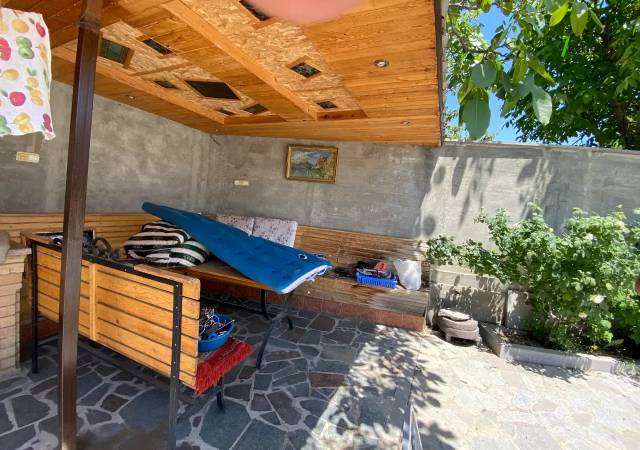 Մեկ հարկանի քարե տուն Կարբիում, 130 ք.մ., կապիտալ վերանորոգված