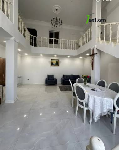 Երկու հարկանի քարե տուն Գևորգ Հովսեփյանի փողոցում Նորք Մարաշում, 282 քմ, 2 սանհանգույց