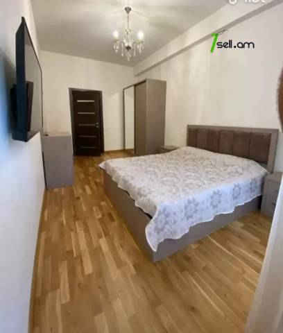 3 սենյականոց բնակարան նորակառույց շենքում Պարույր Սևակի փողոցում, 110 ք.մ., 2 սանհանգույց