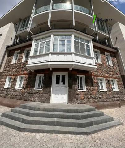 4 սենյականոց բնակարան նորակառույց շենքում Արաբկիրում, 144 ք.մ., 2 սանհանգույց, բարձր առաստաղներ