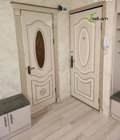 2 սենյականոց բնակարան Կոմիտասի պողոտայում, 50 ք.մ., բարձր առաստաղներ, 3/5 հարկ, եվրովերանորոգված
