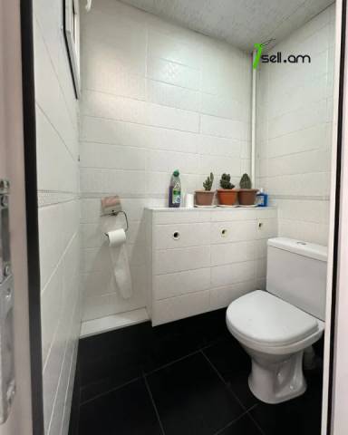 Մեկ հարկանի քարե տուն Քեռու փողոցում Արաբկիրում, 520 ք.մ.