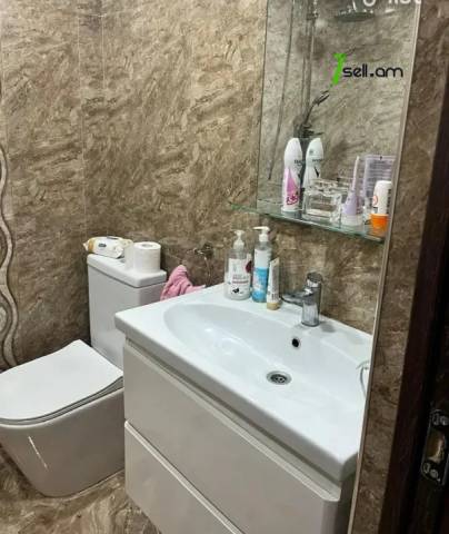 2 սենյականոց բնակարան Ազատության պողոտայում, 45 քմ, 7/9 հարկ, դիզայներական ոճով վերանորոգված