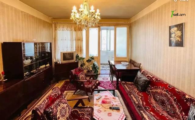 3 սենյականոց բնակարան Բաշինջաղյան փողոցում, 96 ք.մ., մի քանի պատշգամբ, մասնակի վերանորոգում