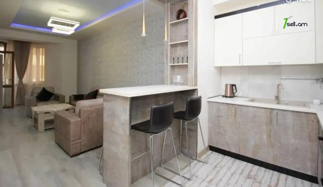 3 սենյականոց բնակարան նորակառույց շենքում Եկմալյան փողոցում, 80 ք.մ., 5/18 հարկ, բարձր առաստաղներ