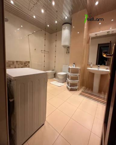 3 սենյականոց բնակարան նորակառույց շենքում Թումանյան փողոցում, 121 ք.մ., բարձր առաստաղներ, 3/6 հարկ