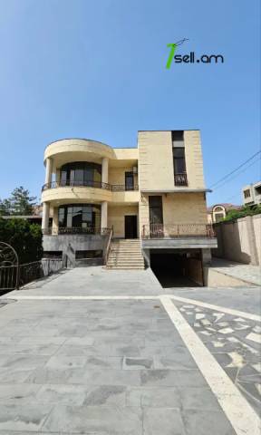 Երկու հարկանի քարե տուն Արմենակ Արմենակյան փողոցում Նորք Մարաշում, 1800 քմ, 3+ սանհանգույց