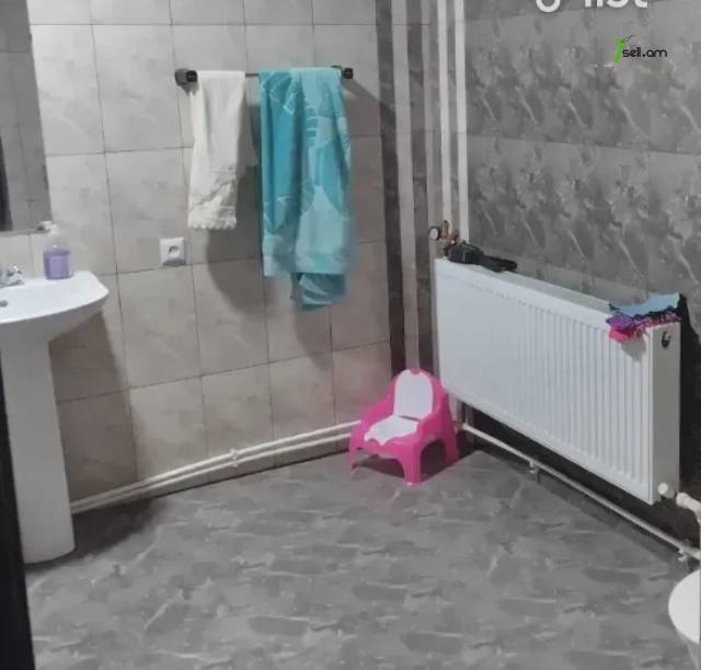 Մեկ հարկանի տուն Պարույր Սևակ թաղամասի 14-րդ փողոցում Առինջում, 100 քմ, կապիտալ վերանորոգված