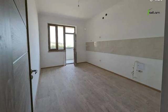 3 սենյականոց բնակարան նորակառույց շենքում Մոնթե Մելքոնյան փողոցում, 100 ք.մ., 2 սանհանգույց