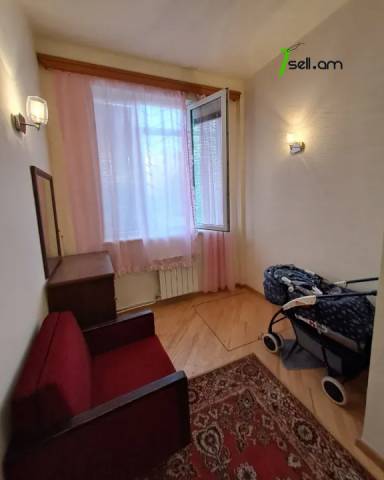 2 սենյականոց բնակարան Կոմիտասի պողոտայում, 55 ք.մ., 1/5 հարկ, կապիտալ վերանորոգված, քարե շենք