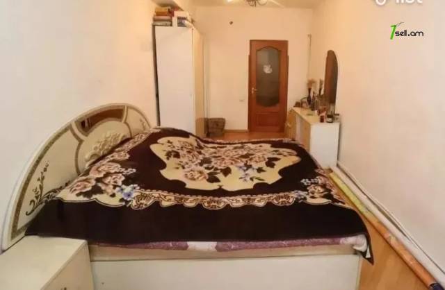 3 սենյականոց բնակարան Հակոբ Պարոնյանի փողոցում, 74 քմ, 5/14 հարկ, եվրովերանորոգված