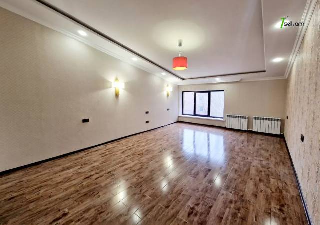 Երեք հարկանի քարե տուն Արաբկիրի 17-րդ փողոցում Արաբկիրում, 200 ք.մ., 3+ սանհանգույց