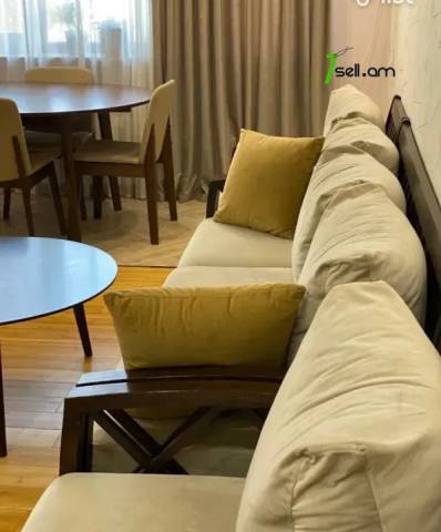 3 սենյականոց բնակարան Վարդանանց փողոցում, 68 քմ, 4/10 հարկ, կապիտալ վերանորոգված