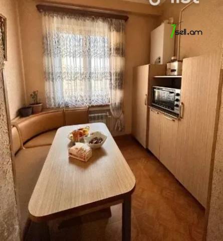 4 սենյականոց բնակարան Սեբաստիայի փողոցում, 98 քմ, 4/9 հարկ, կապիտալ վերանորոգված