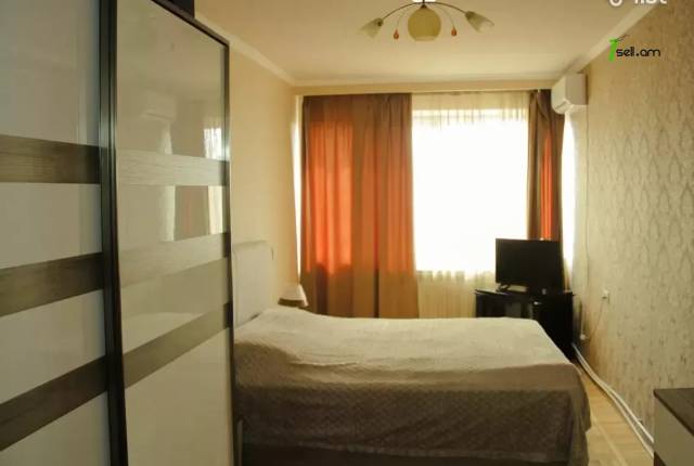4 սենյականոց բնակարան Դրոյի փողոցում, 96 ք.մ., կապիտալ վերանորոգված, քարե շենք
