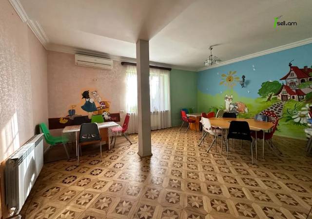 Բազմաֆունկցիոնալ գույք Արամ Խաչատրյանի փողոցում Արաբկիրում, 150 քմ