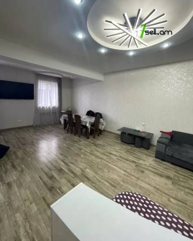 Երկու հարկանի տուն, Աջափնյակ Գ-1 Աջափնյակում, 164 ք.մ., 2 սանհանգույց, կապիտալ վերանորոգված