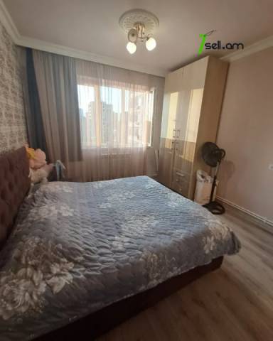 Ընդարձակ 1 սենյականոց բնակարան նորակառույց շենքում Տիգրան Պետրոսյանի փողոցում, 55 ք.մ.