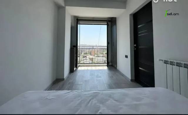 2 սենյականոց բնակարան Ամիրյան փողոցում, 56 ք.մ., 15/17 հարկ, դիզայներական ոճով վերանորոգված