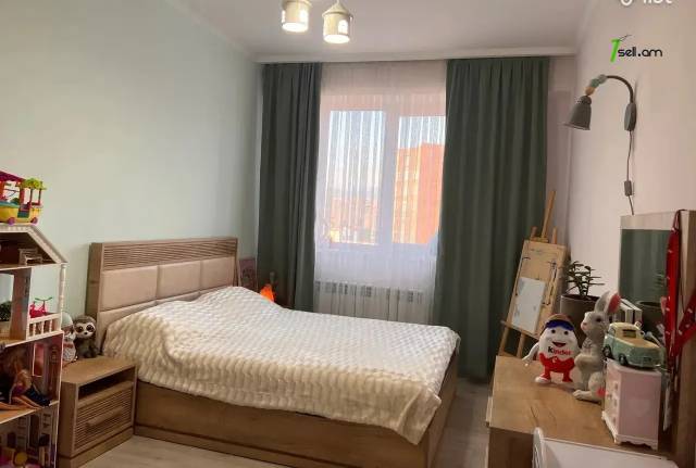 3 սենյականոց բնակարան նորակառույց շենքում Ֆուչիկի փողոցում, 83 քմ, նախավերջին հարկ, բարձր առաստաղներ