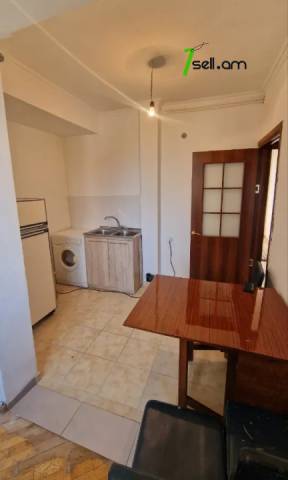 2 սենյականոց բնակարան, 1 թաղամաս, 56 քմ, 3/5 հարկ, կոսմետիկ վերանորոգում