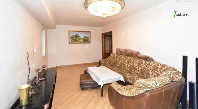 3 սենյականոց բնակարան Վաղարշ Վաղարշյան փողոցում, 83 ք.մ., 3/14 հարկ, եվրովերանորոգված